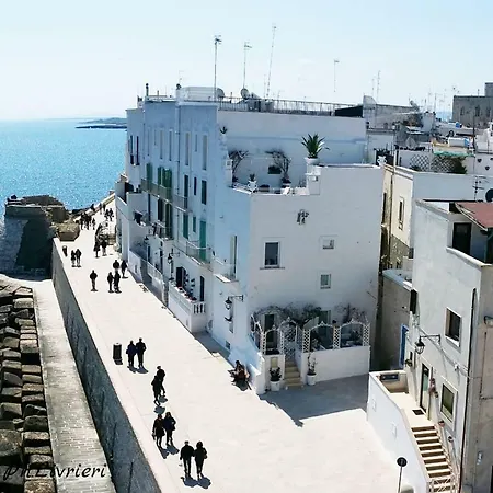 Domus Chiara Nyaraló *